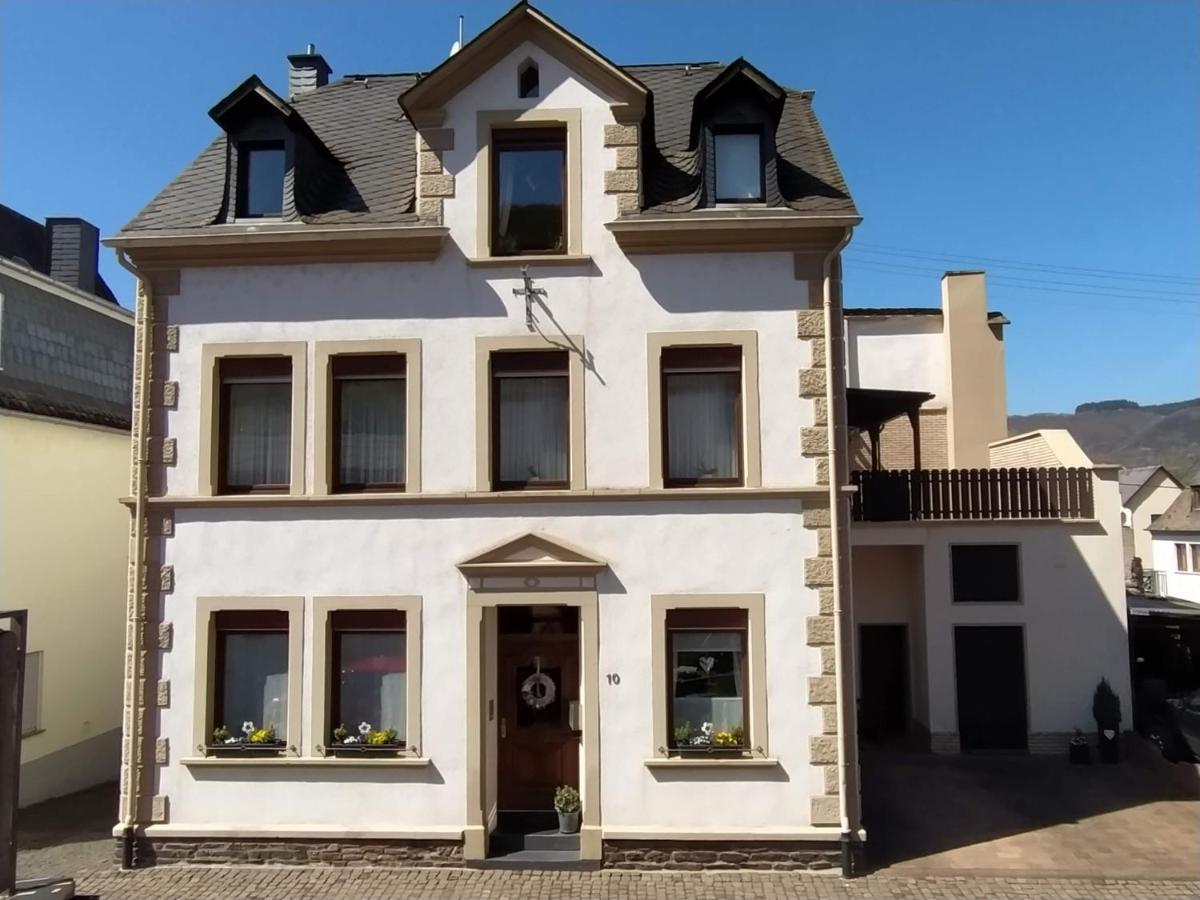 Ferienhaus Treis Neef Экстерьер фото